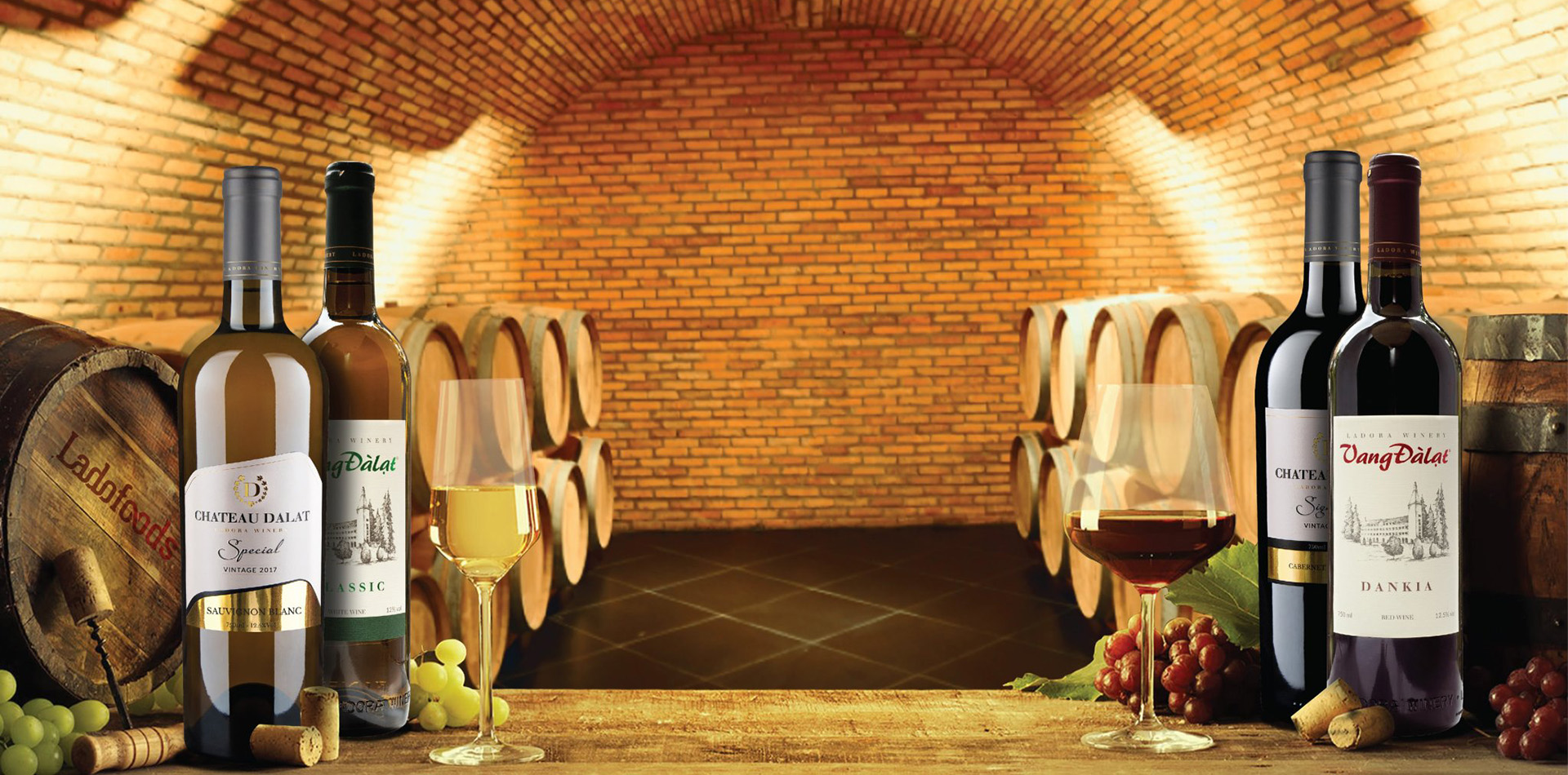 FOOD & WINE